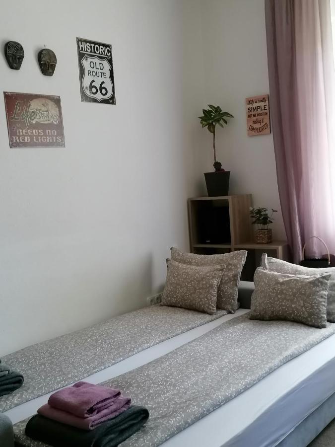 A Jump From Downtown Apartment Budapest Exterior photo